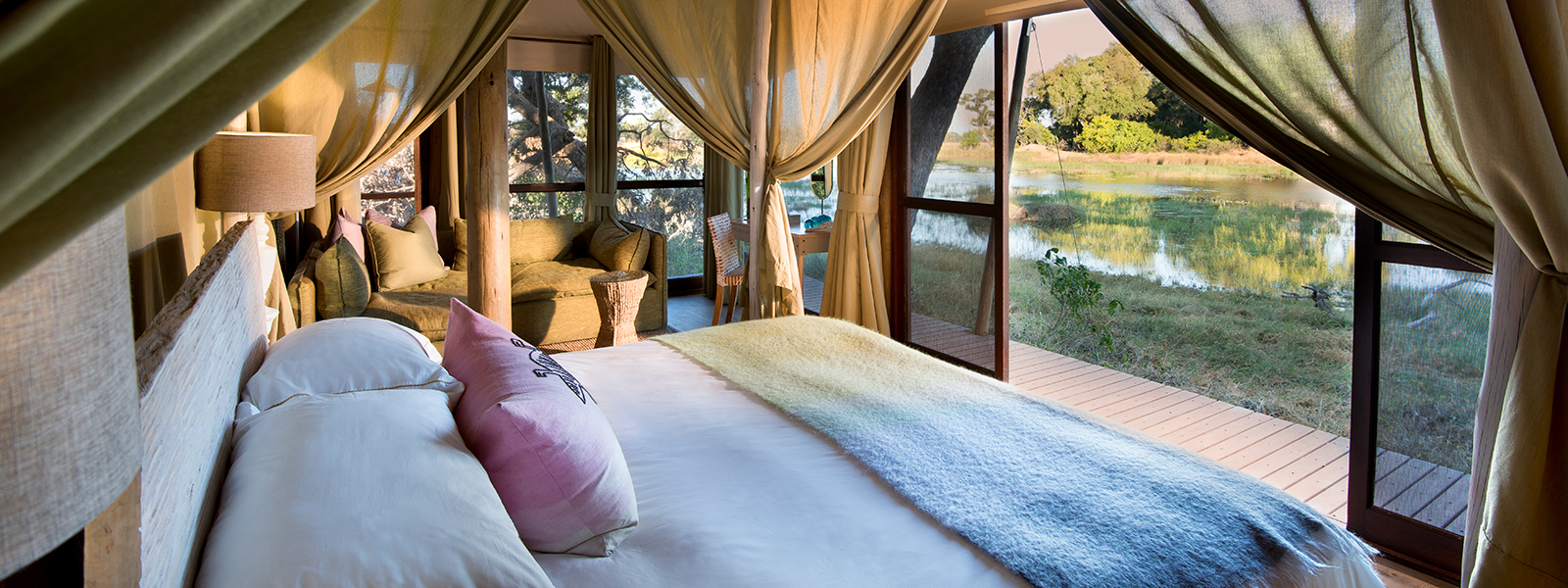 The luxury air-conditioned suites at Xaranna Camp are elegantly furnished