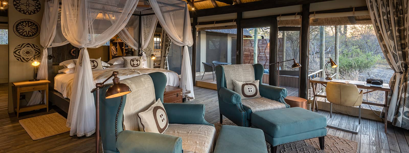The thatch and canvas rooms at Kings Pool have separate lounge areas
