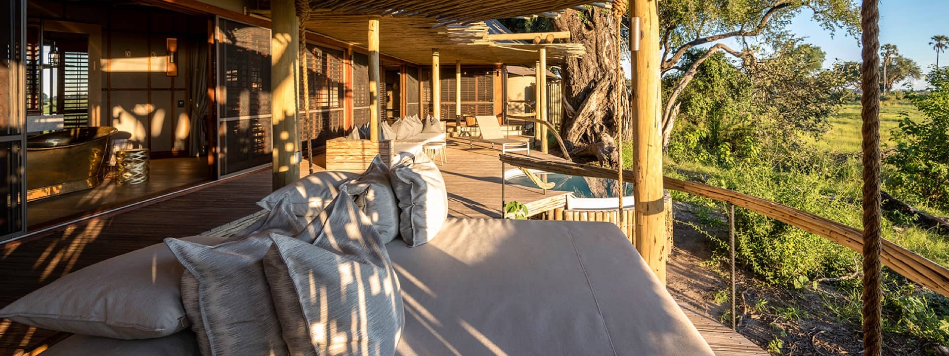 Guest tent deck plunge pool at Little Mombo