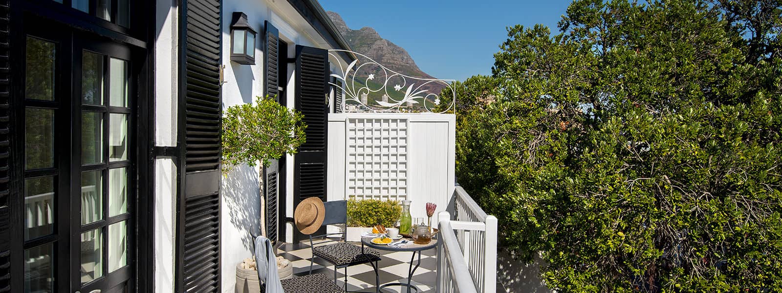 Cape Cadogan luxury room patio