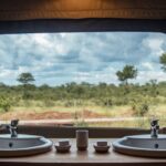 Bathrooms with a bushveld view at The Wallow