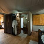 All guest tents are ensuite at the luxurious Toka Leya