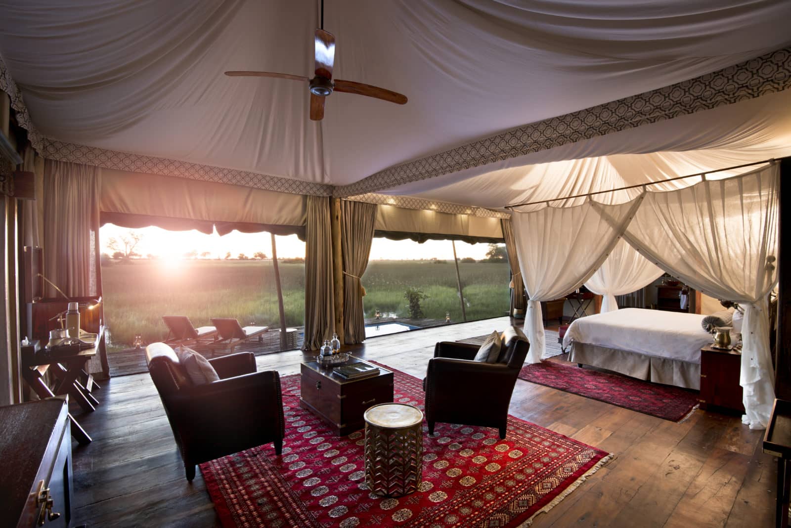 Beautifull spacious guests tents at Duba Plains