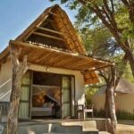 Thamalakane River Lodge Babbler Chalet