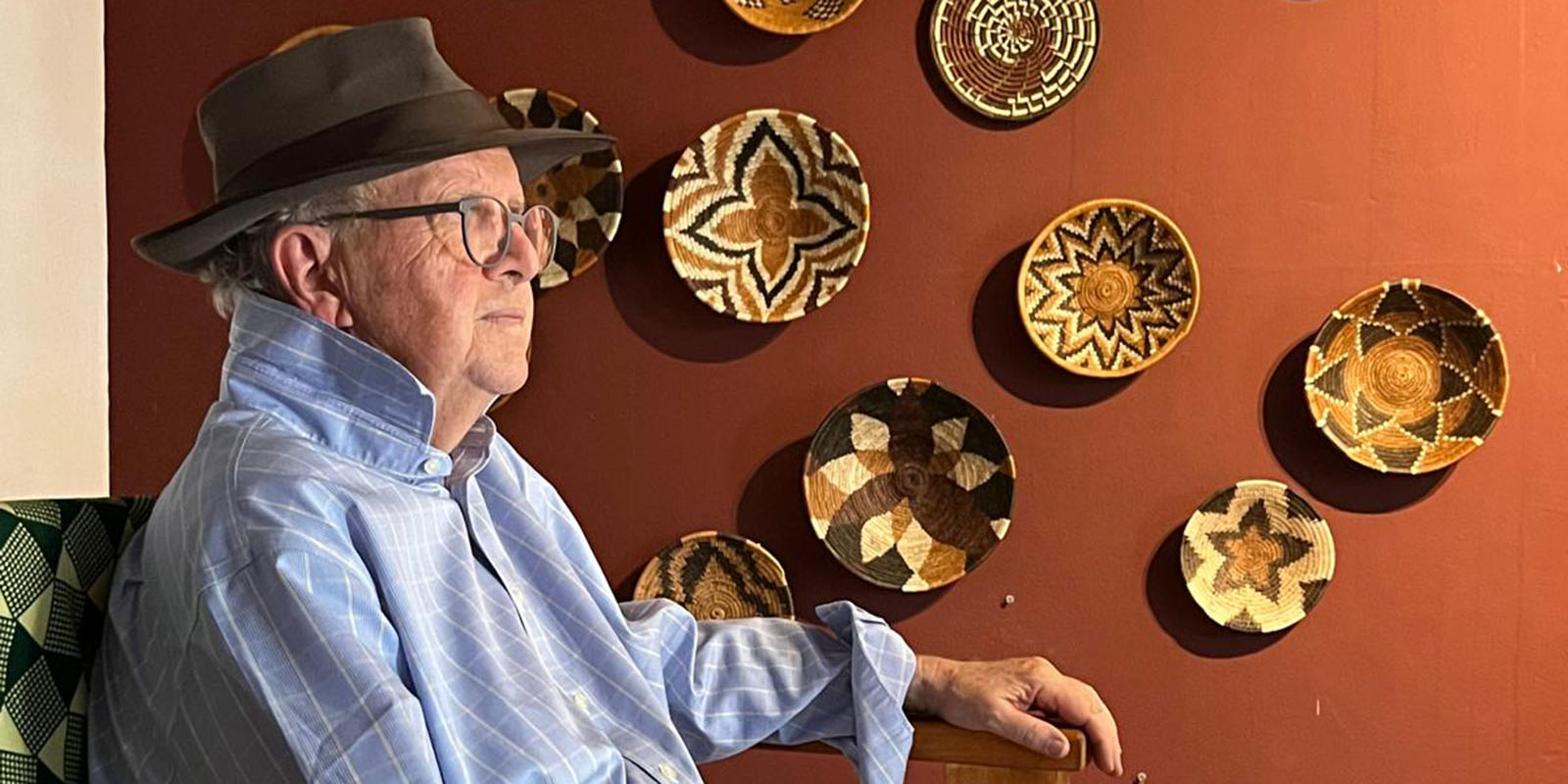 Alexander McCall Smith against Baskets botswana